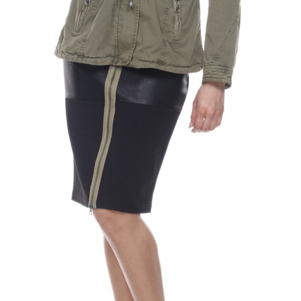 Tesoro Moda Pencil Skirt